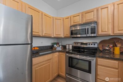 2415 2nd Avenue #631, Seattle, WA 98121 - Photo 6