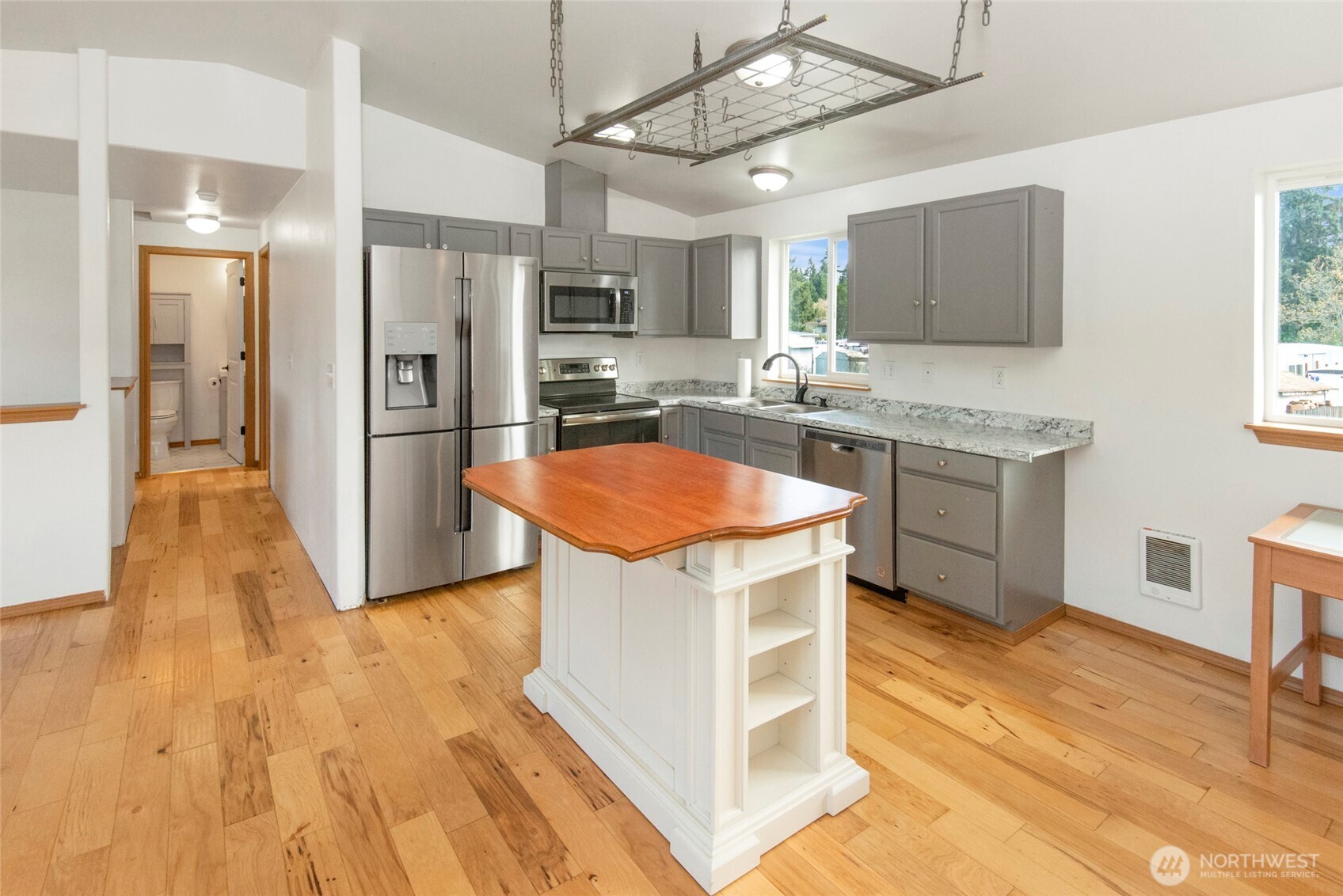 8520 Pepperidge Lane SE, Yelm, WA 98597