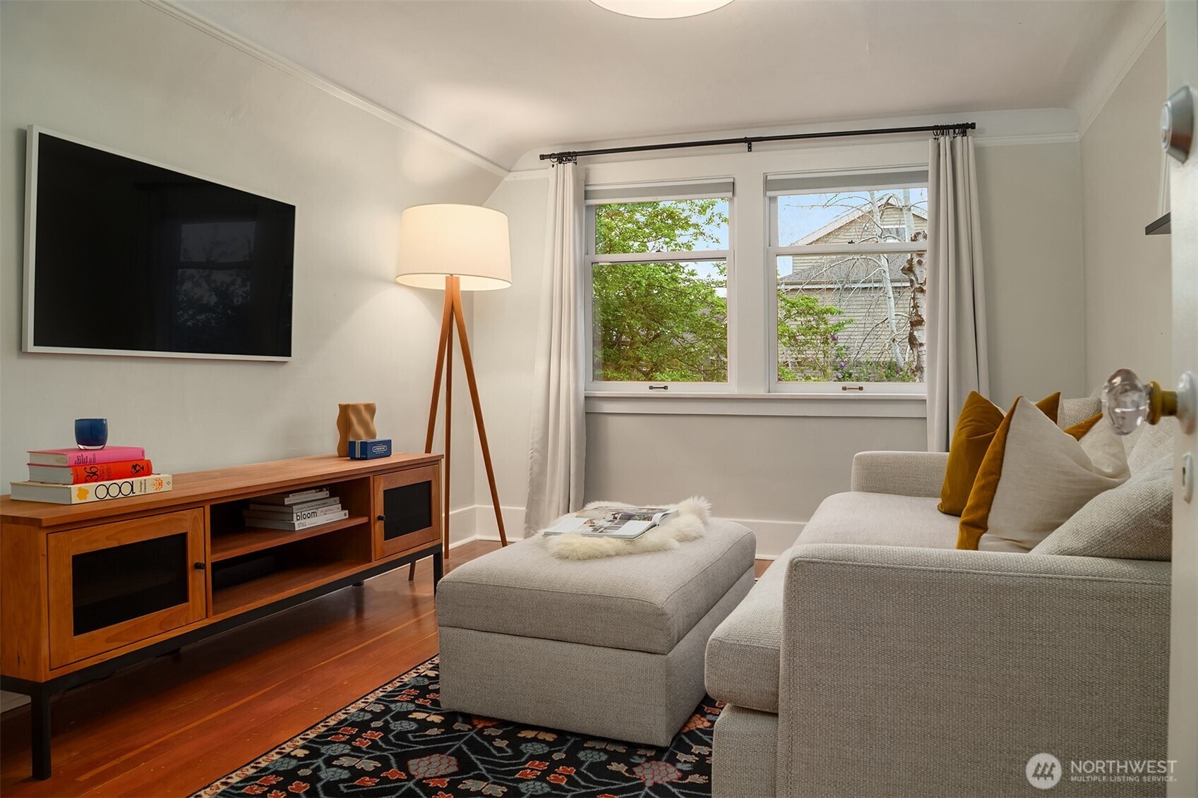 314 NE 56th Street , Seattle, WA 98105