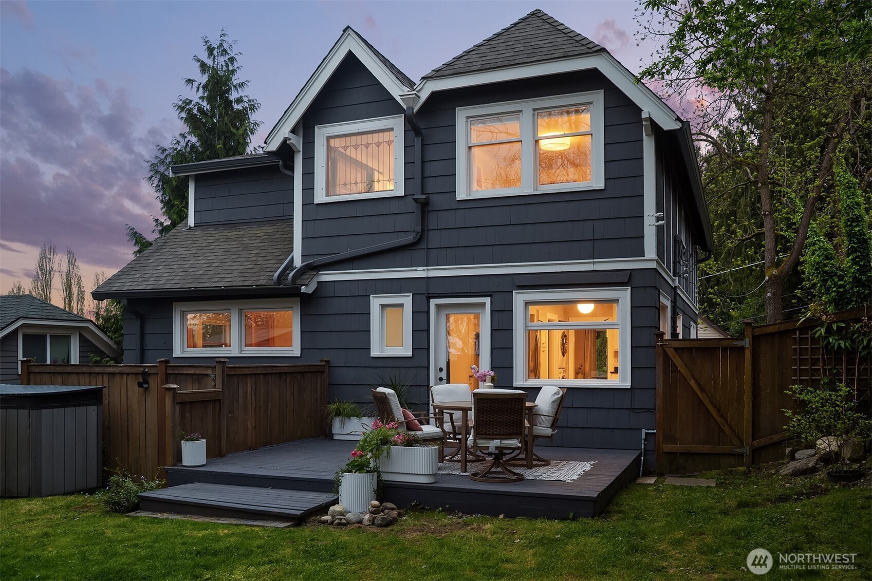 314 NE 56th Street , Seattle, WA 98105