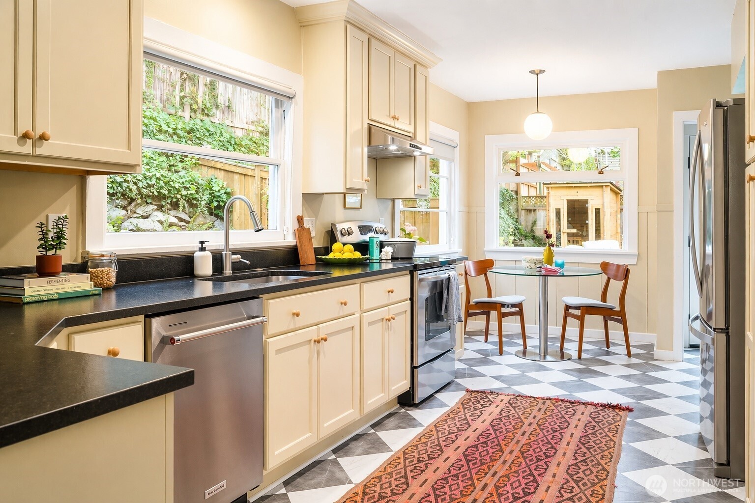 314 NE 56th Street , Seattle, WA 98105