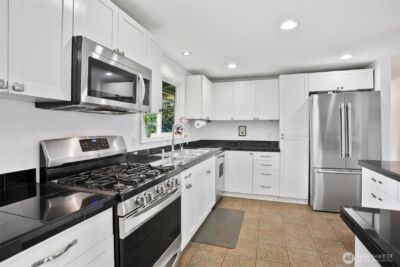 18445 SE 135th Street , Renton, WA 98059 - Photo 8