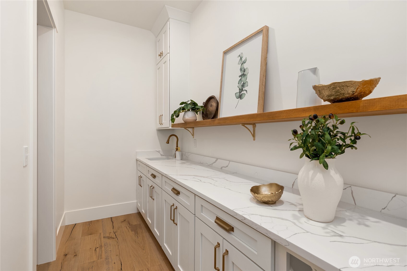 4948 NE North Tolo Road , Bainbridge Island, WA 98110