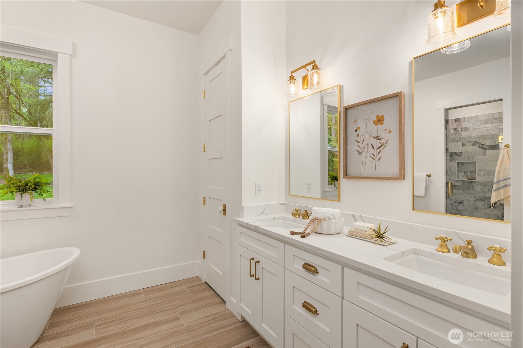 4948 NE North Tolo Road , Bainbridge Island, WA 98110