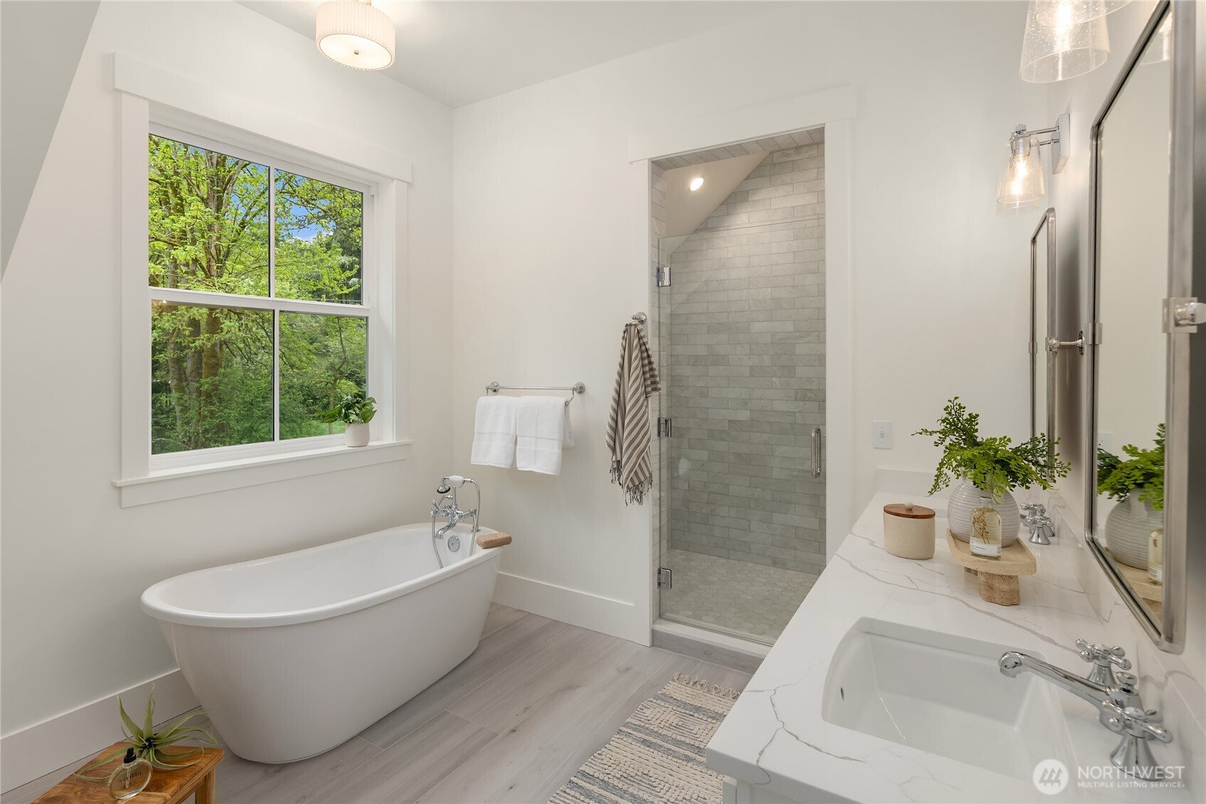 4948 NE North Tolo Road , Bainbridge Island, WA 98110