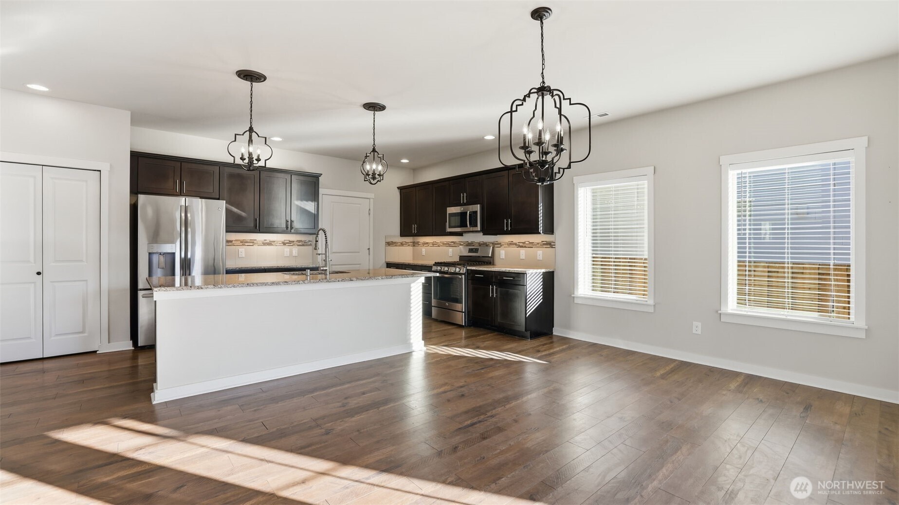 1475 Couls Avenue , Buckley, WA 98321
