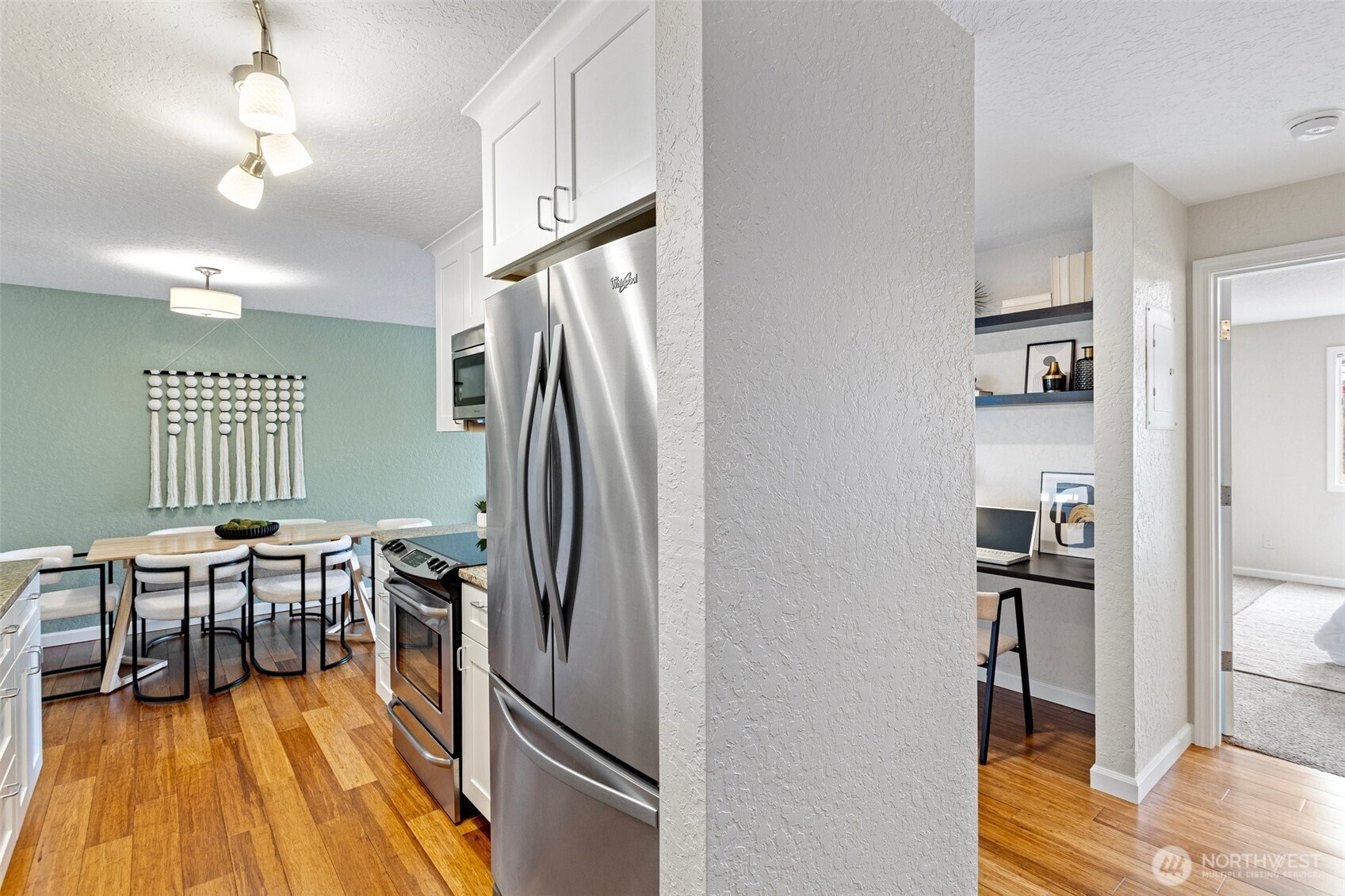 2625 13th Avenue W #302, Seattle, WA 98119