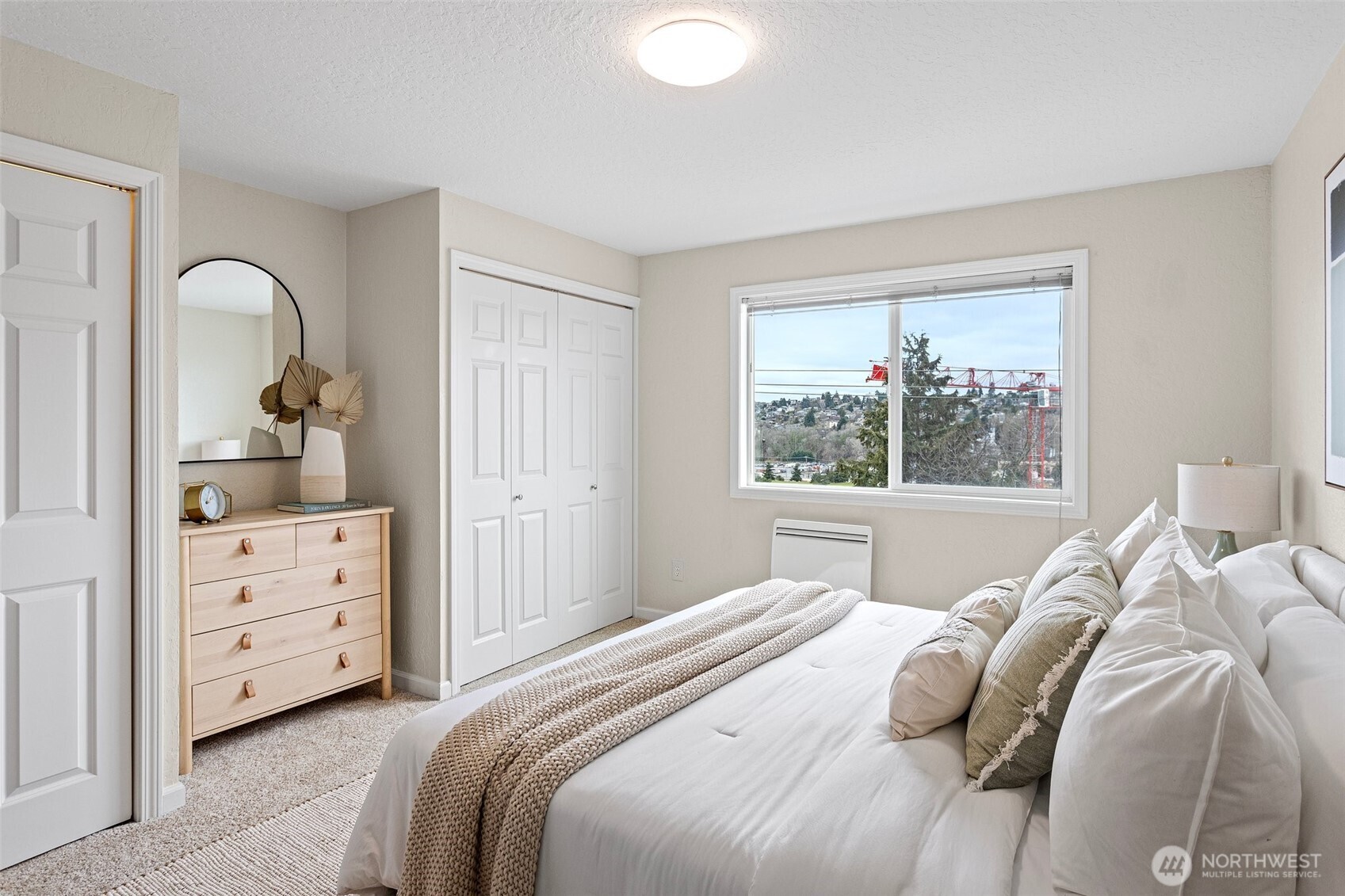 2625 13th Avenue W #302, Seattle, WA 98119