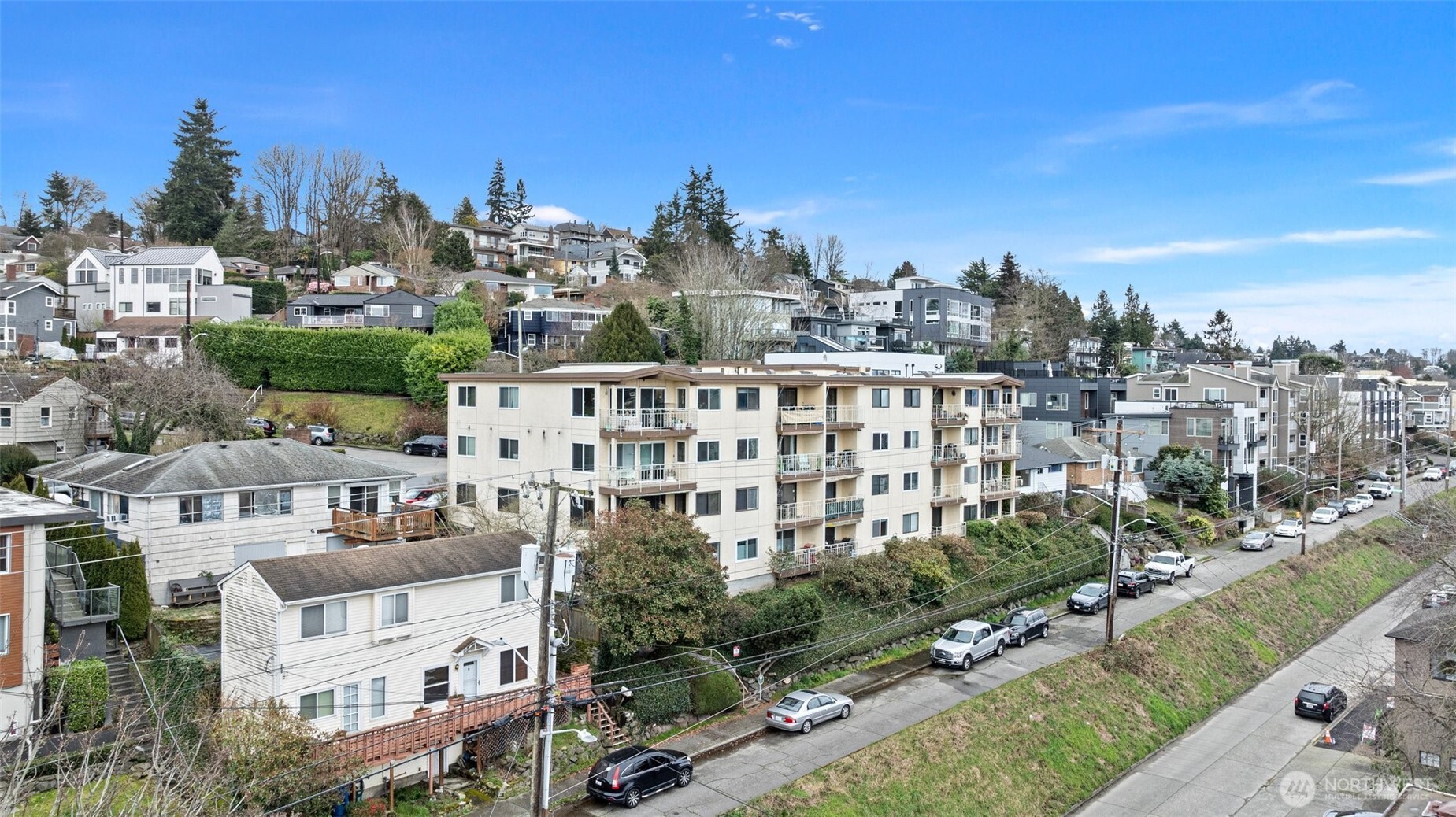 2625 13th Avenue W #302, Seattle, WA 98119