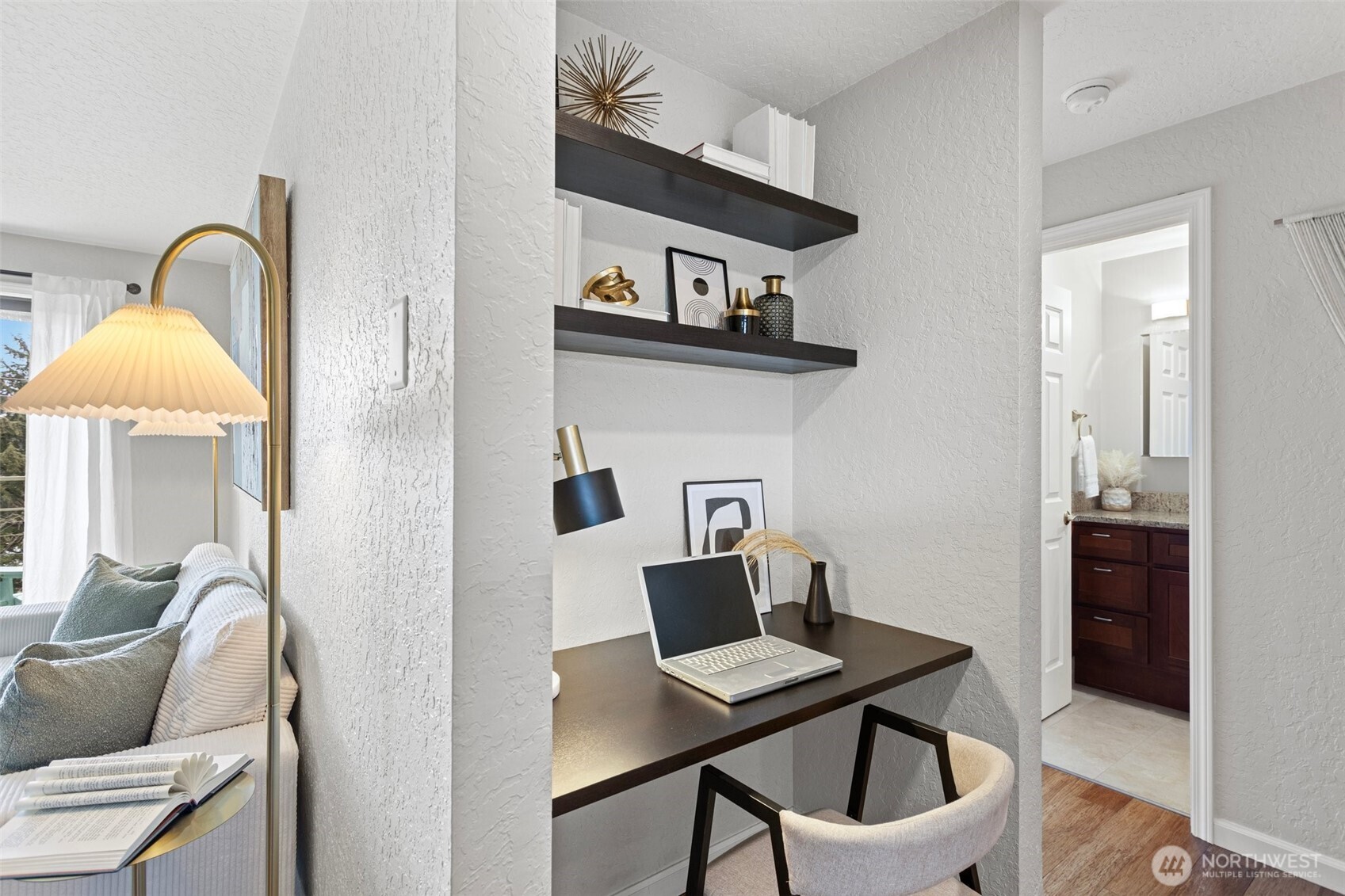 2625 13th Avenue W #302, Seattle, WA 98119