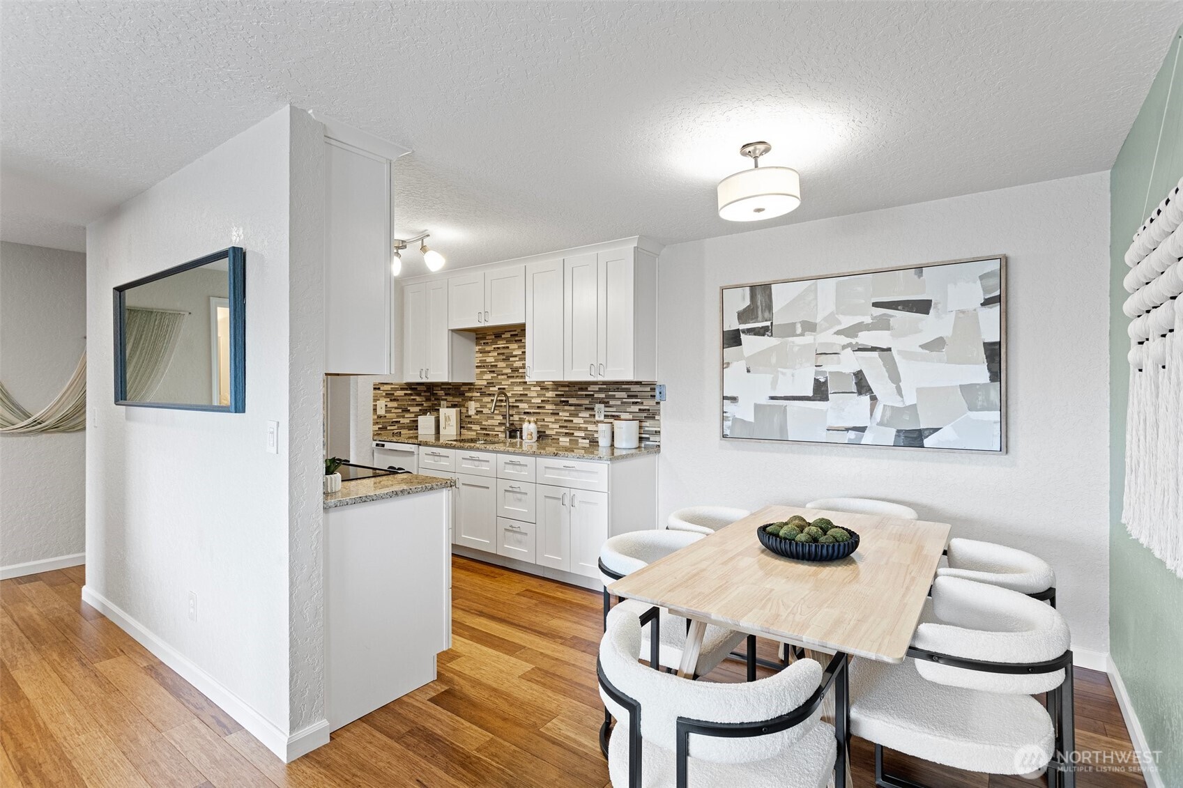 2625 13th Avenue W #302, Seattle, WA 98119