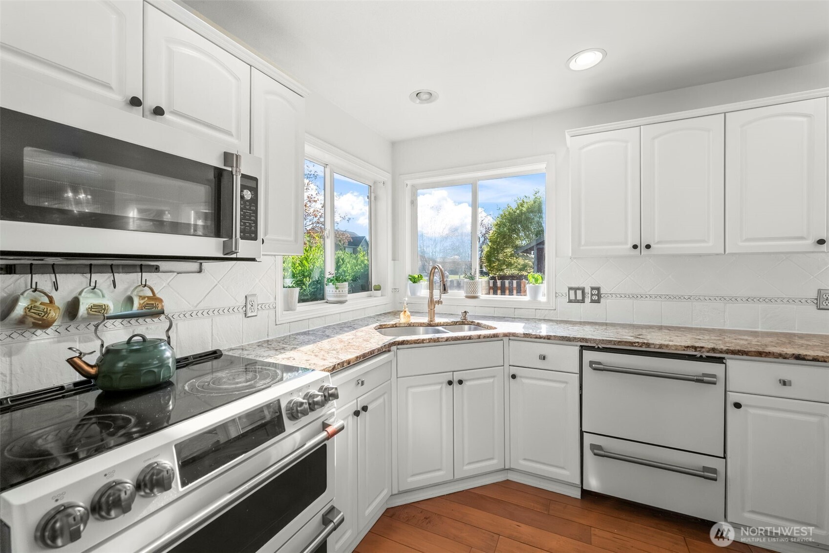 425 Sorensen St , Buckley, WA 98321