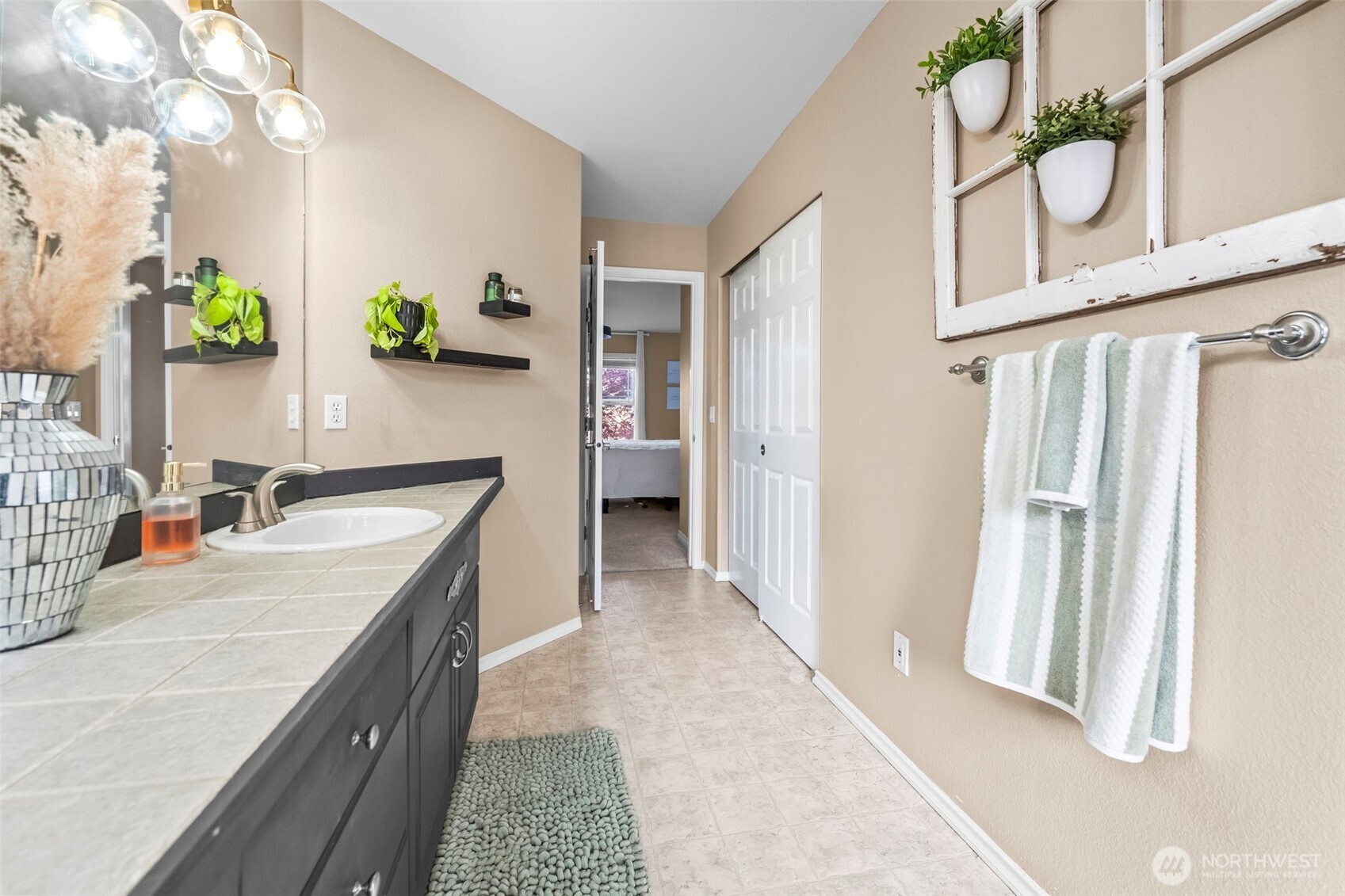 425 Sorensen St , Buckley, WA 98321