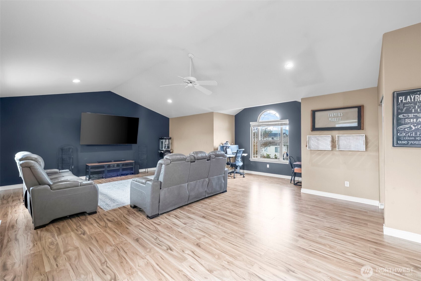 425 Sorensen St , Buckley, WA 98321