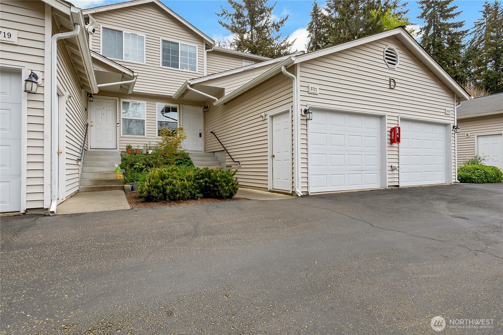 5721 99th Street Ct E, Puyallup, WA 98373