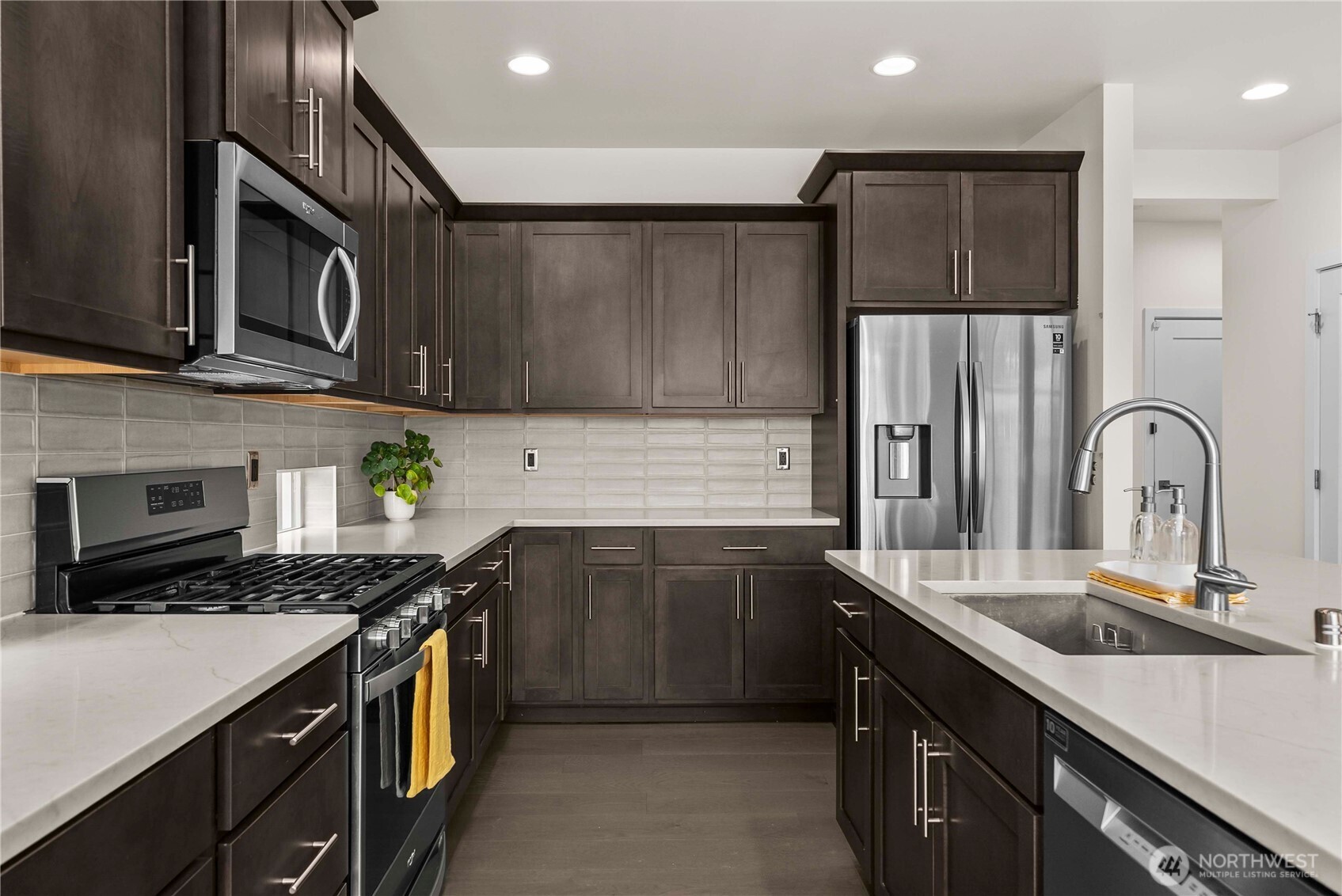 10214 SE 268th Place , Kent, WA 98030-5081