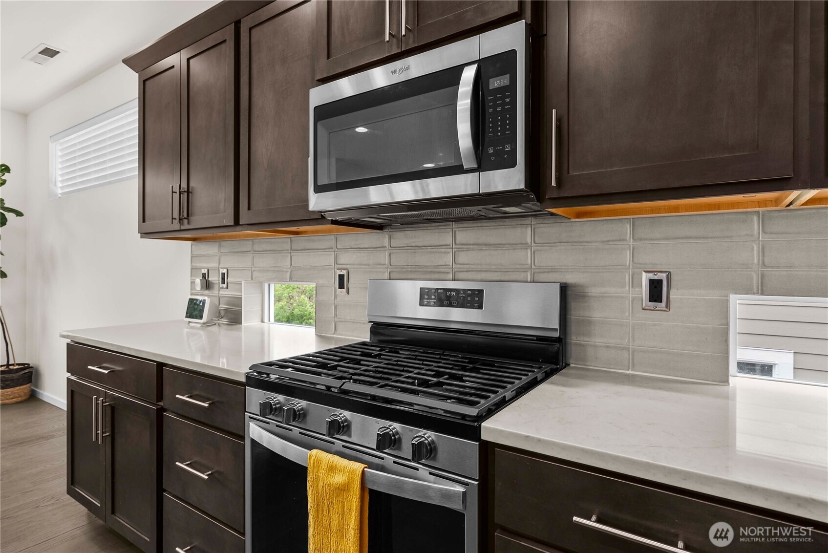 10214 SE 268th Place , Kent, WA 98030-5081