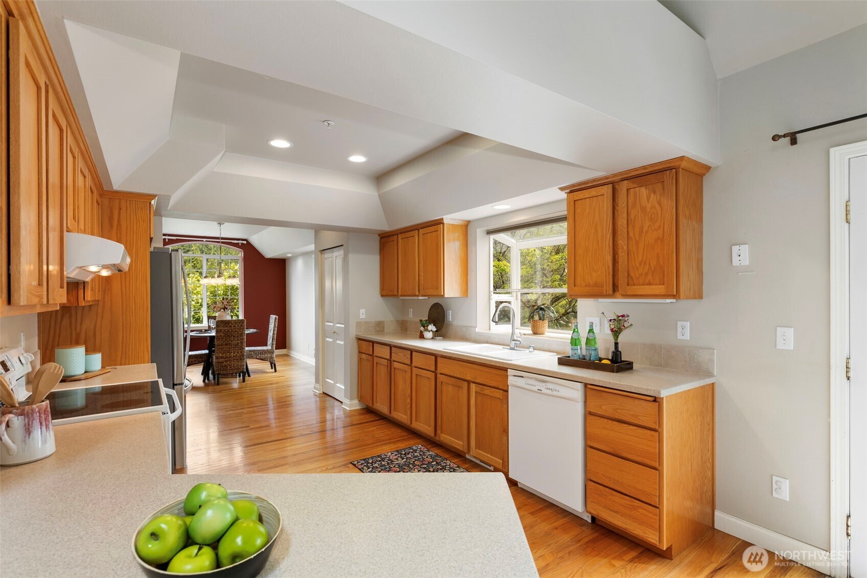 6207 NE Blakewood Court , Kingston, WA 98346