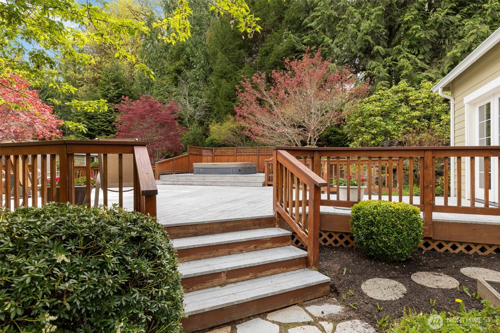 6207 NE Blakewood Court , Kingston, WA 98346