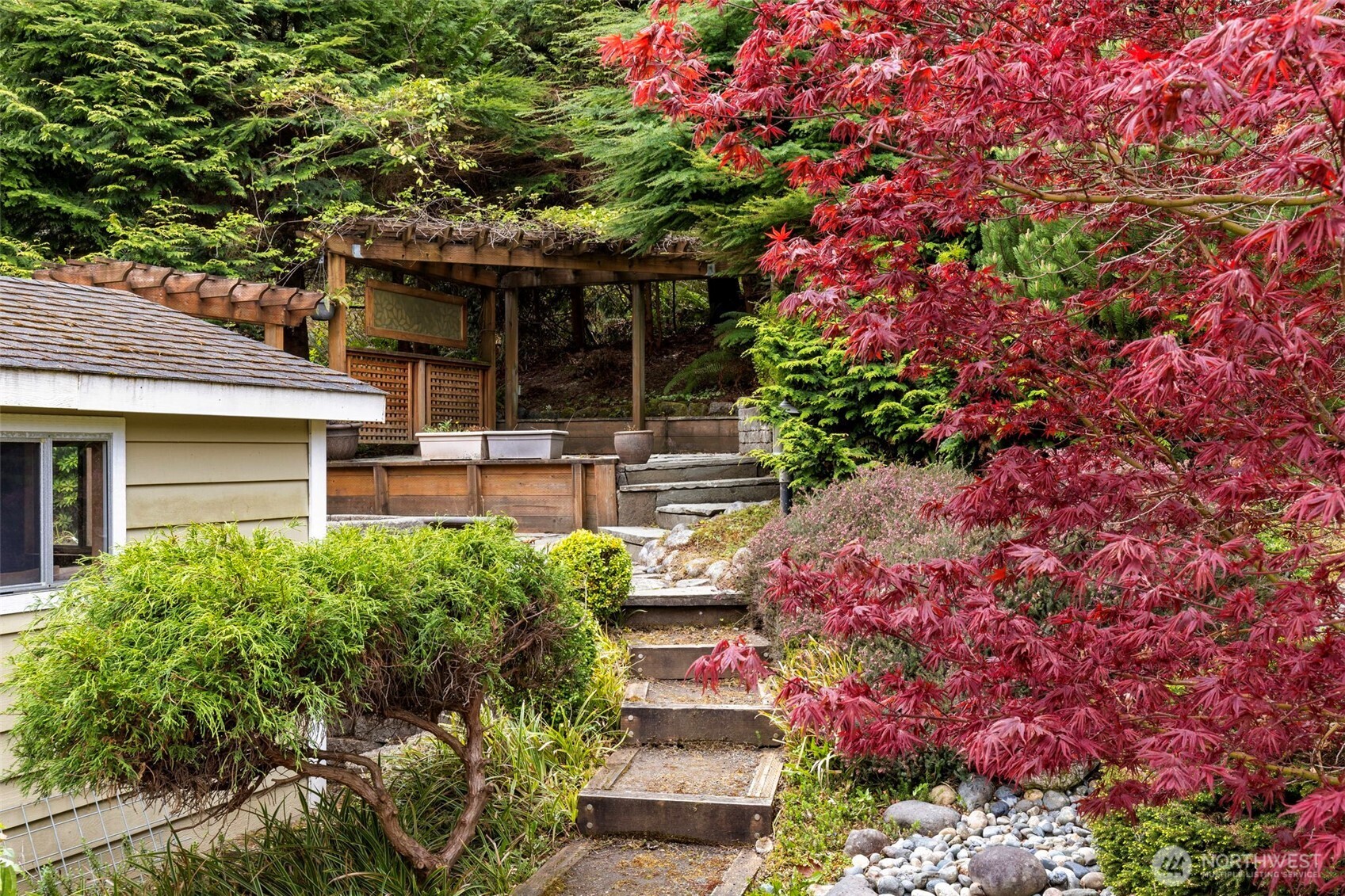 6207 NE Blakewood Court , Kingston, WA 98346