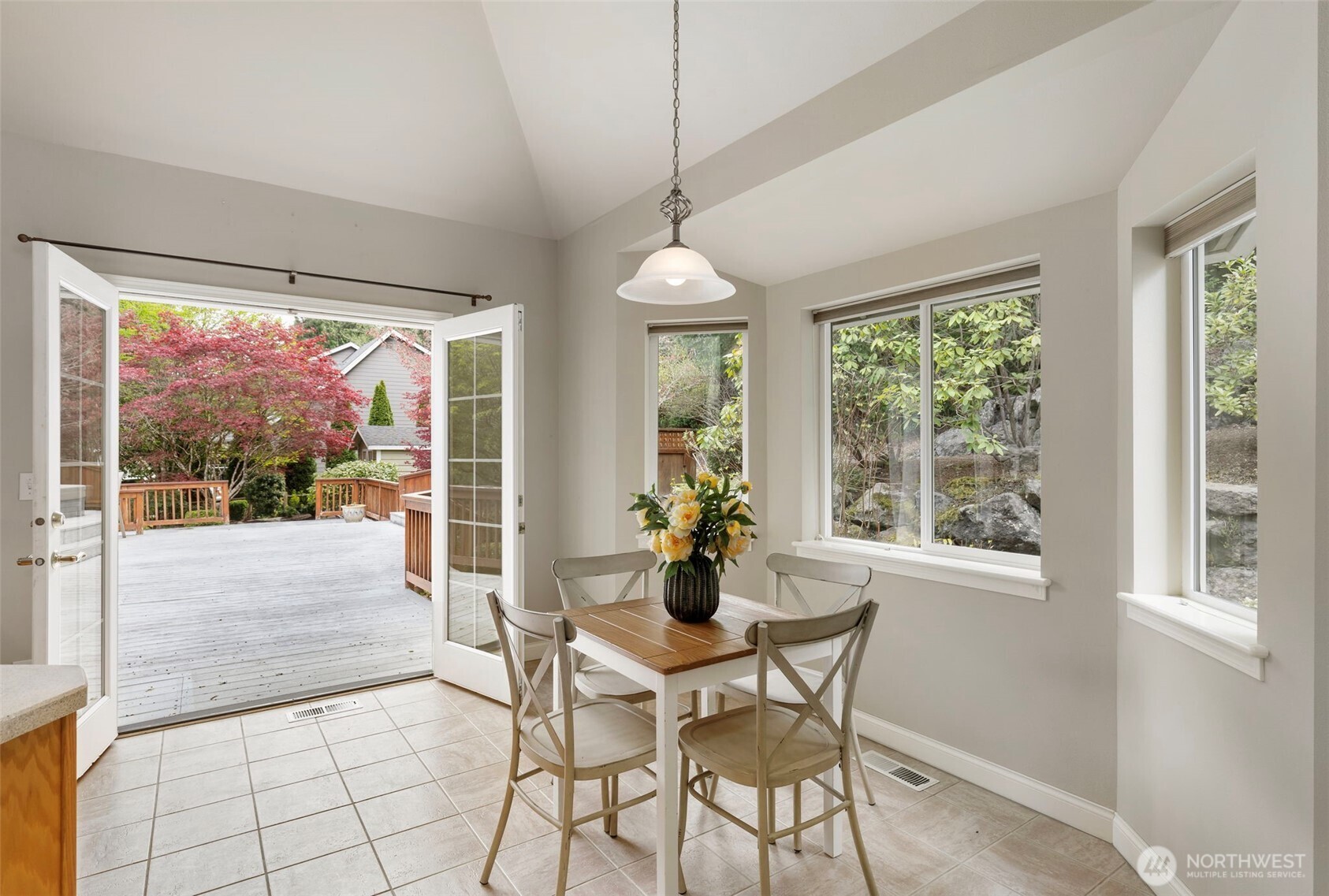 6207 NE Blakewood Court , Kingston, WA 98346