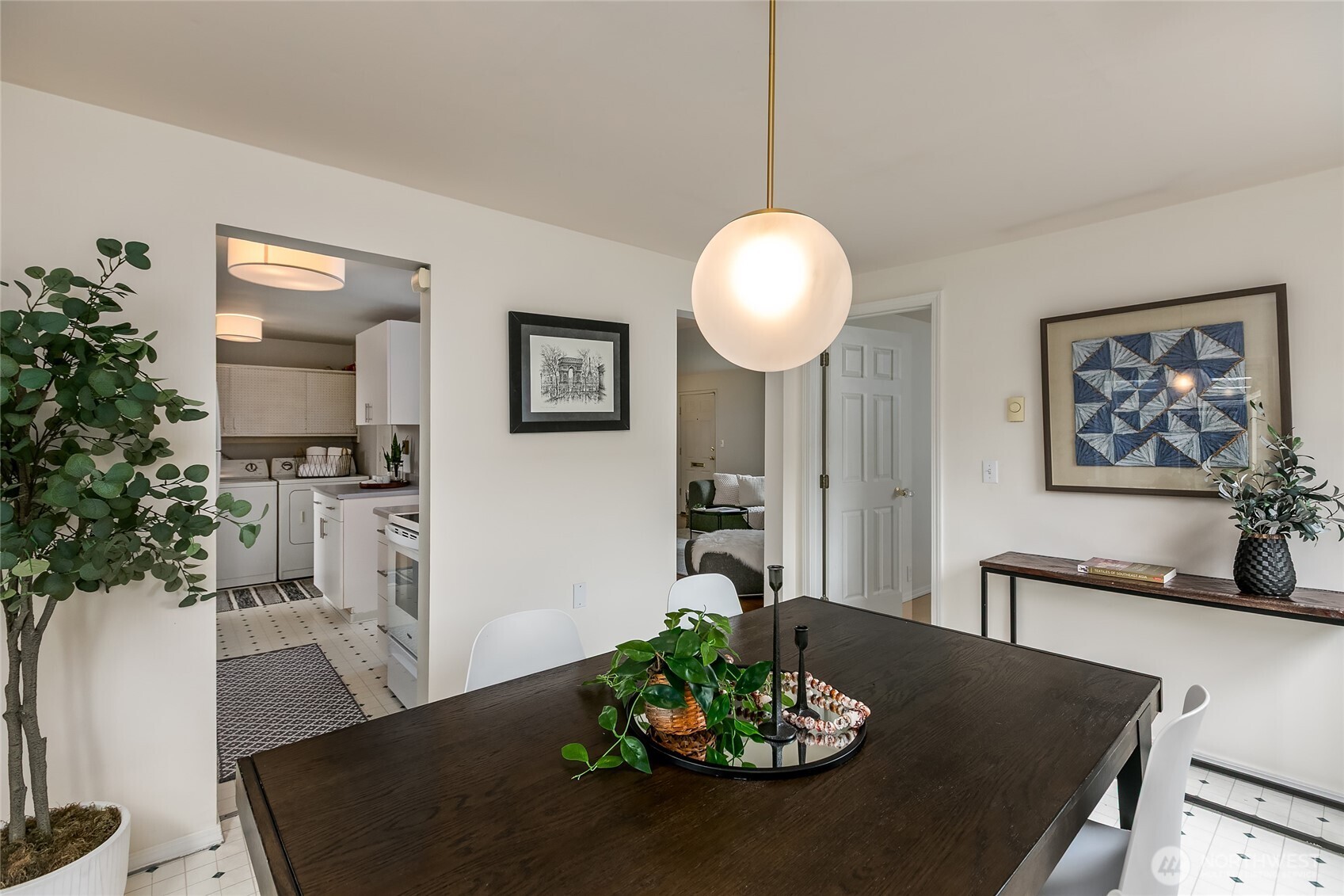 8437 Seward Park Avenue S, Seattle, WA 98118