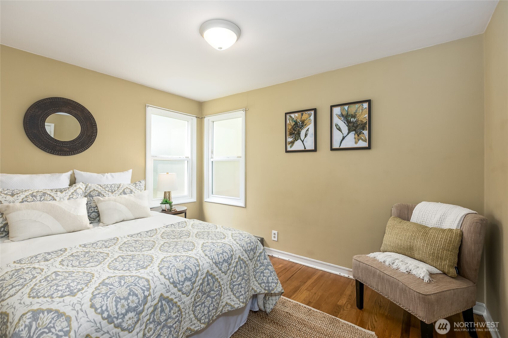 8437 Seward Park Avenue S, Seattle, WA 98118