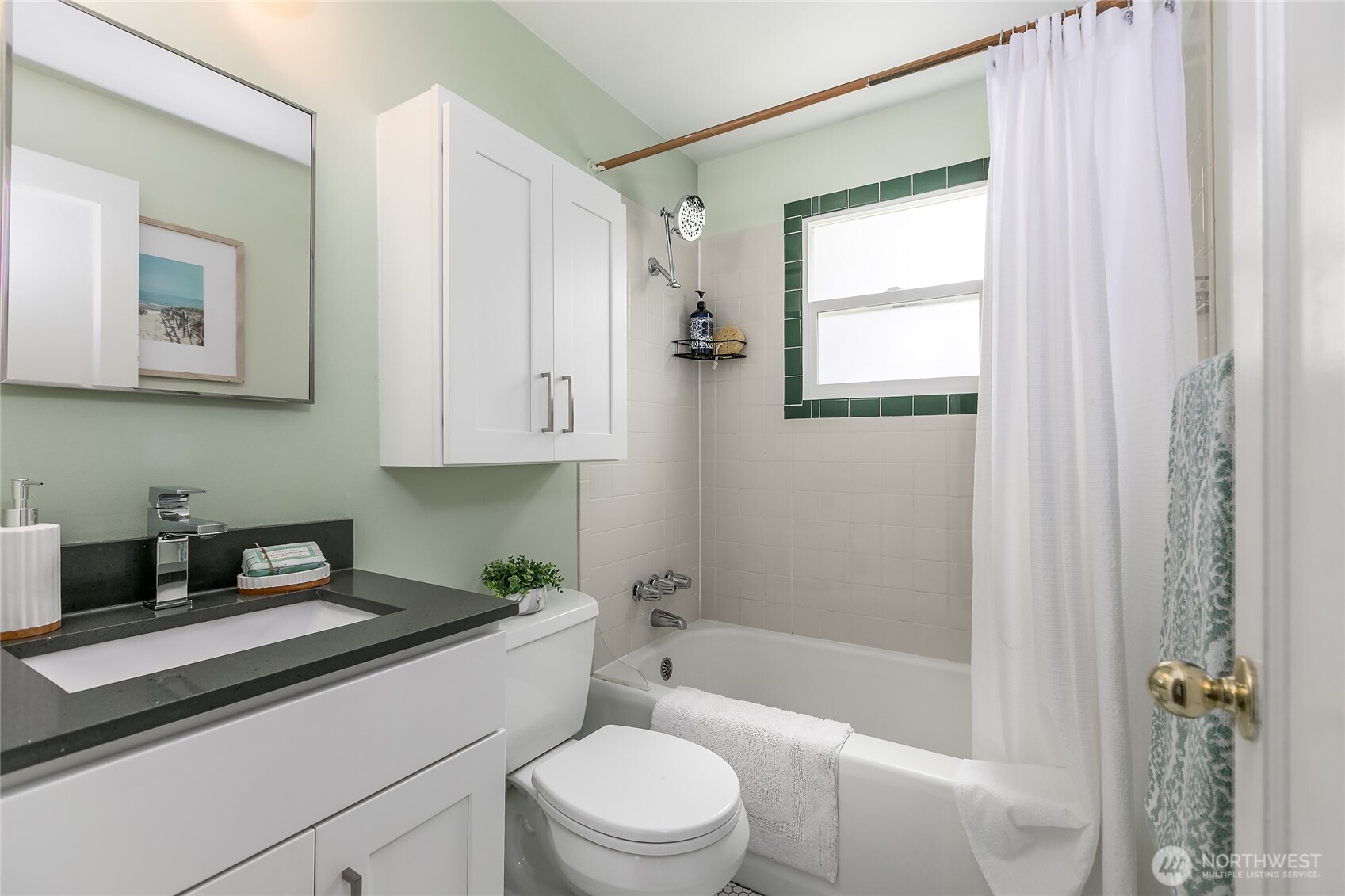 8437 Seward Park Avenue S, Seattle, WA 98118