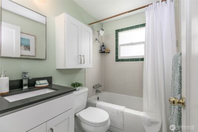 8437 Seward Park Avenue S, Seattle, WA 98118 - Photo 18