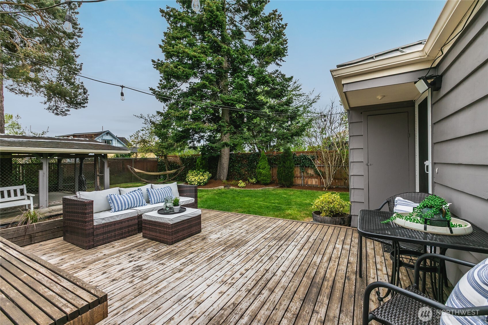 8437 Seward Park Avenue S, Seattle, WA 98118