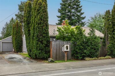 8437 Seward Park Avenue S, Seattle, WA 98118 - Photo 2