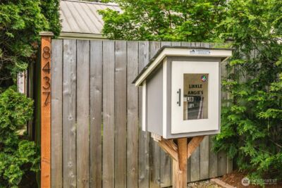 8437 Seward Park Avenue S, Seattle, WA 98118 - Photo 3