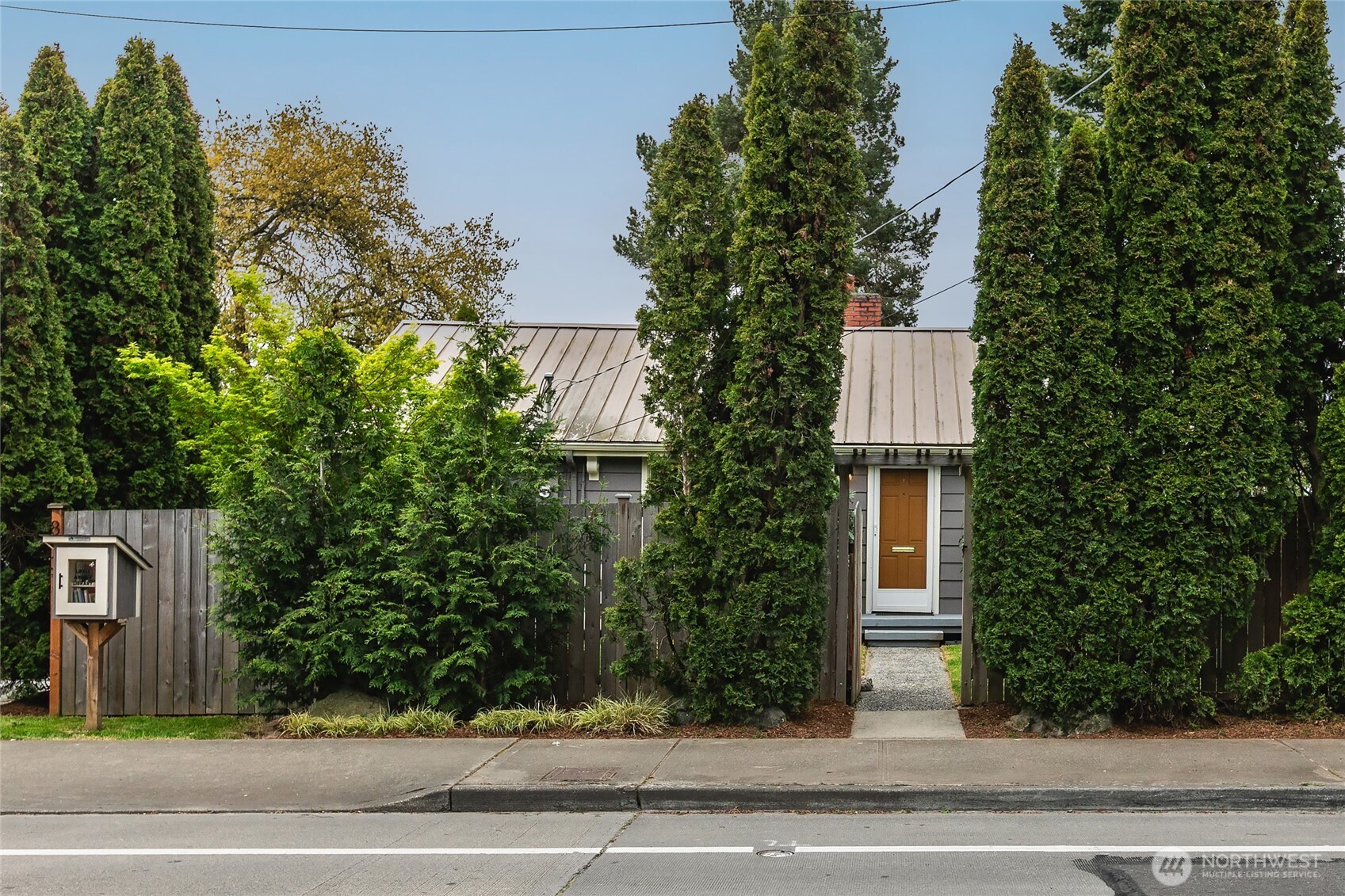 8437 Seward Park Avenue S, Seattle, WA 98118