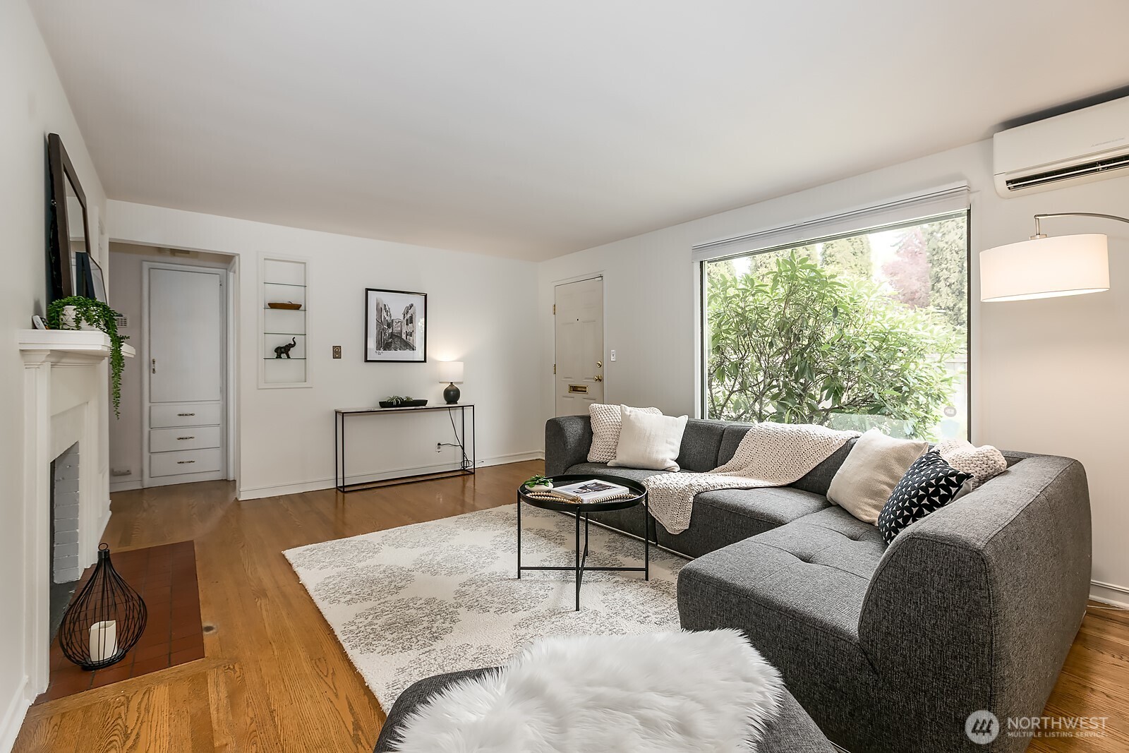 8437 Seward Park Avenue S, Seattle, WA 98118