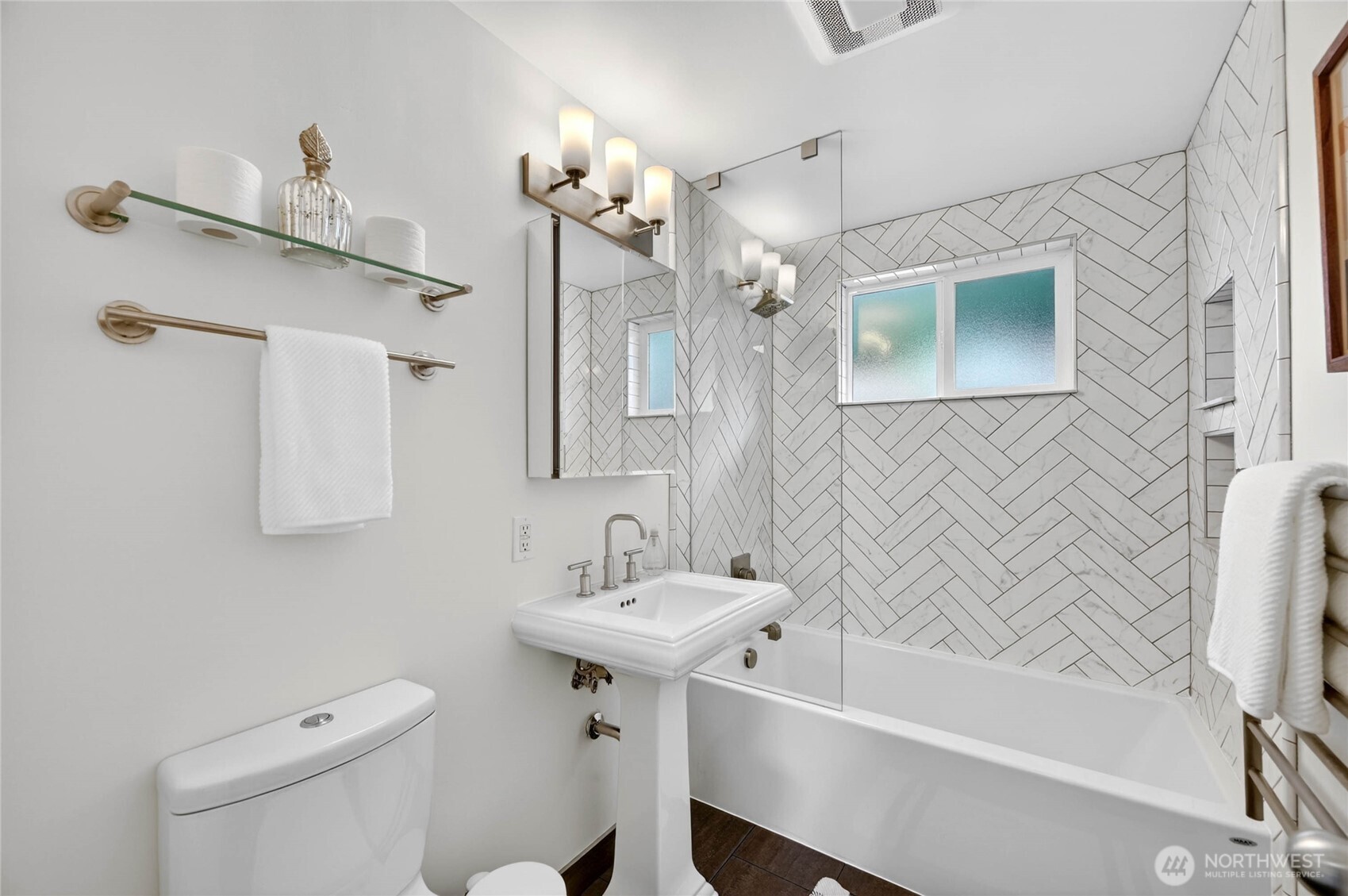 208 NW 43rd Street , Seattle, WA 98107