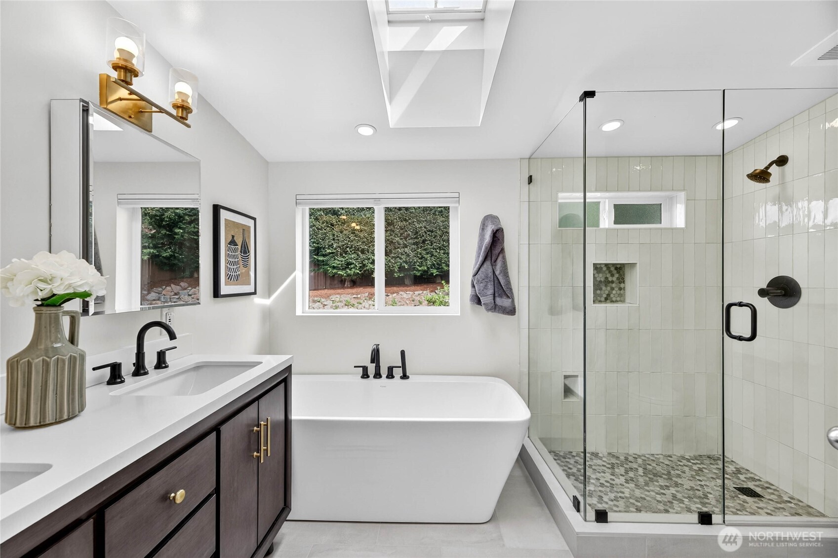 208 NW 43rd Street , Seattle, WA 98107