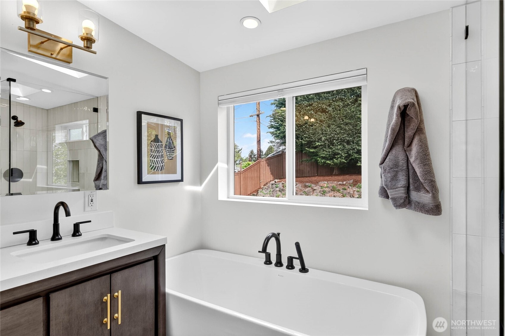 208 NW 43rd Street , Seattle, WA 98107
