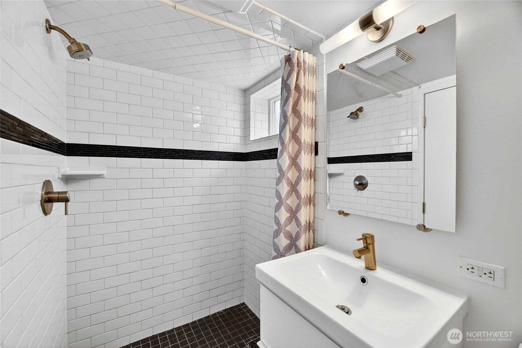 208 NW 43rd Street , Seattle, WA 98107