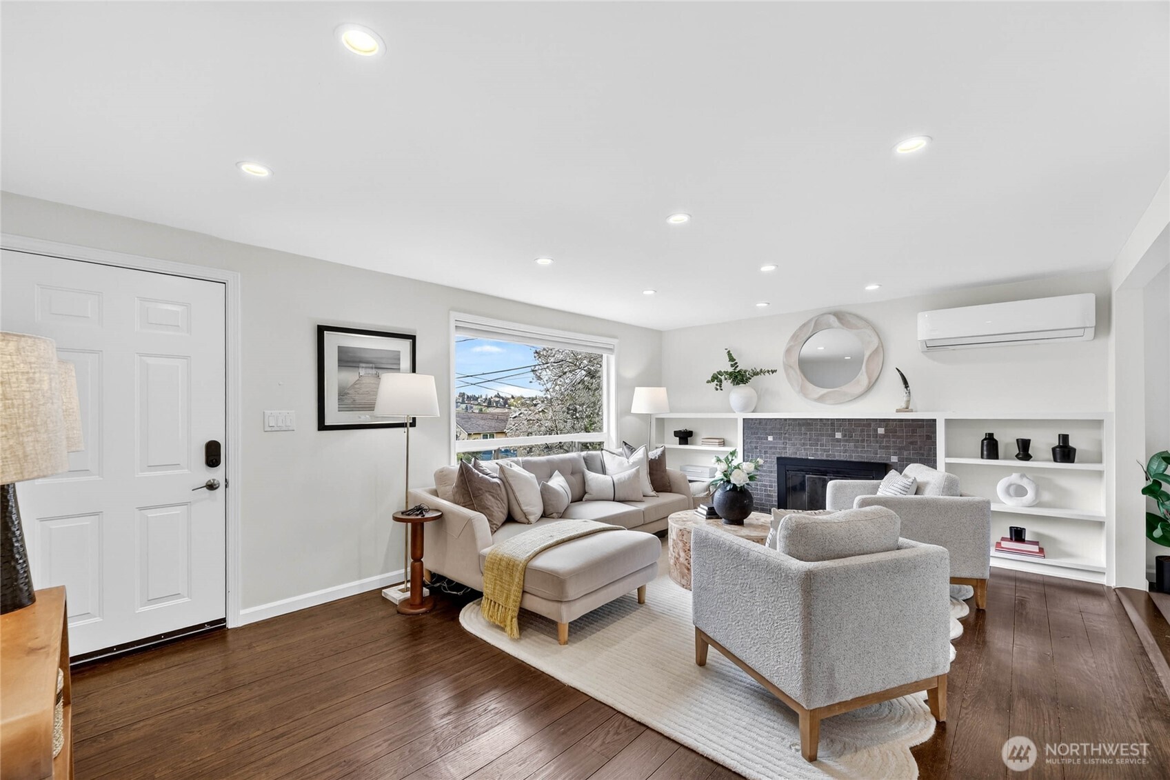 208 NW 43rd Street , Seattle, WA 98107