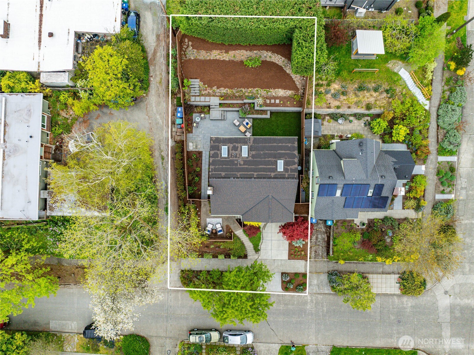 208 NW 43rd Street , Seattle, WA 98107