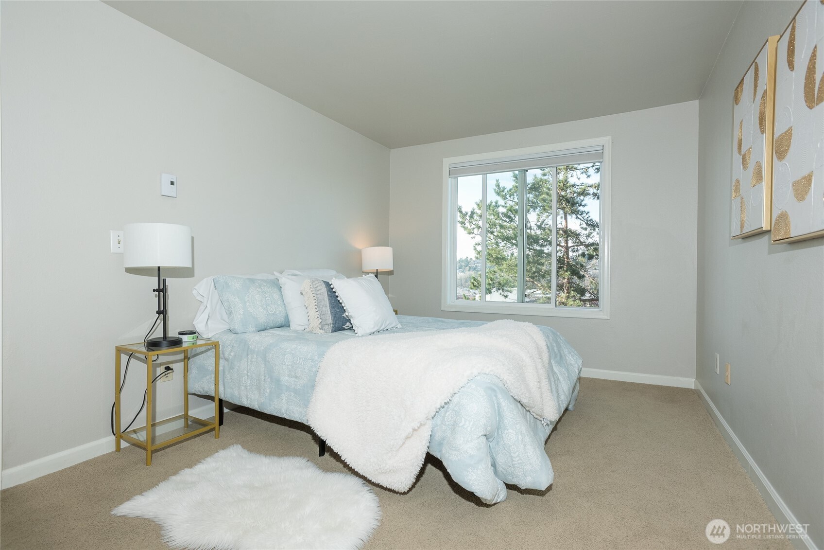 2253 Gilman Drive W #406, Seattle, WA 98119