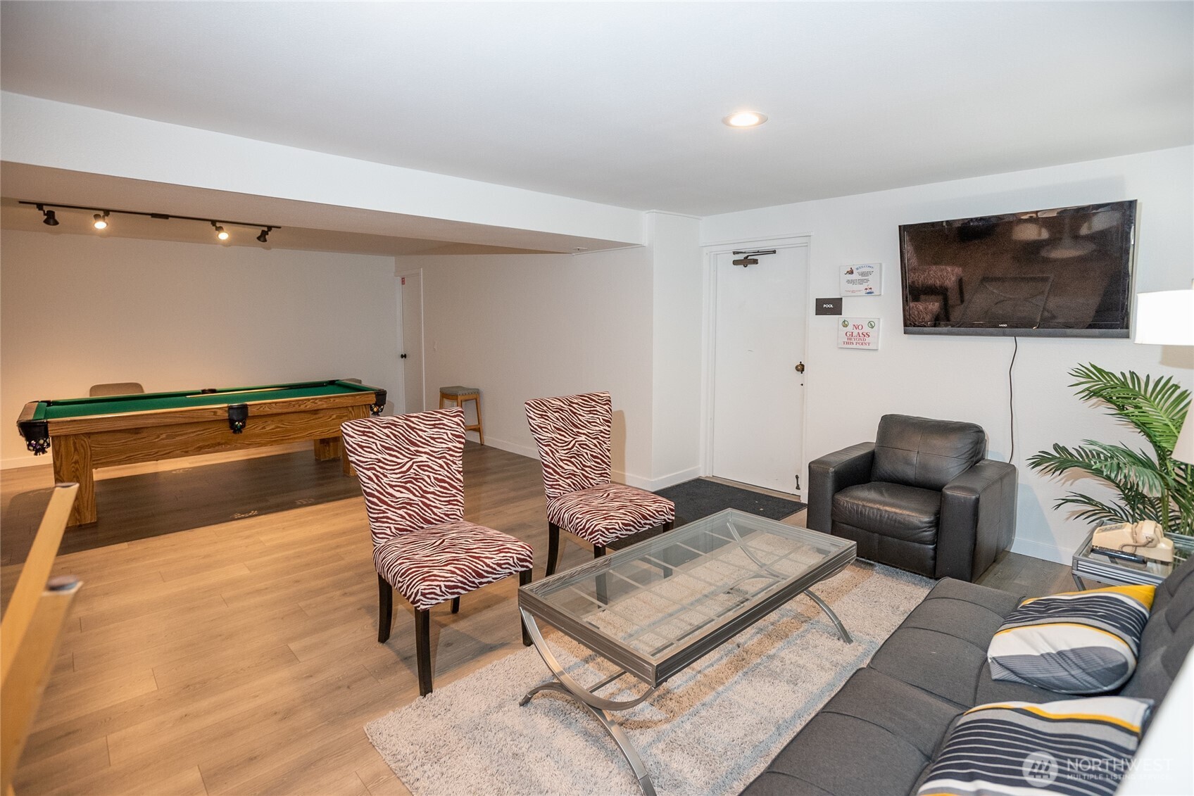 2253 Gilman Drive W #406, Seattle, WA 98119