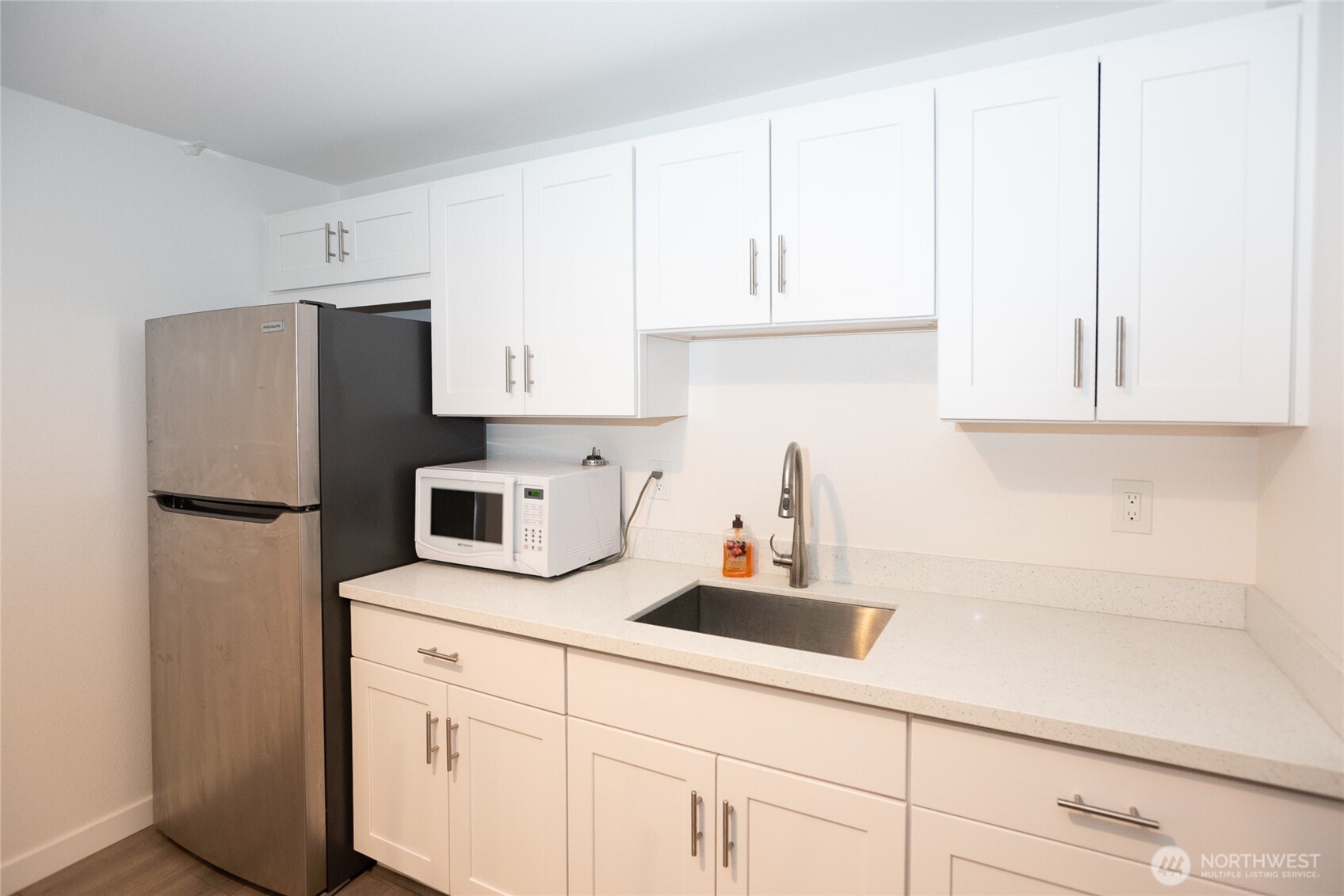 2253 Gilman Drive W #406, Seattle, WA 98119