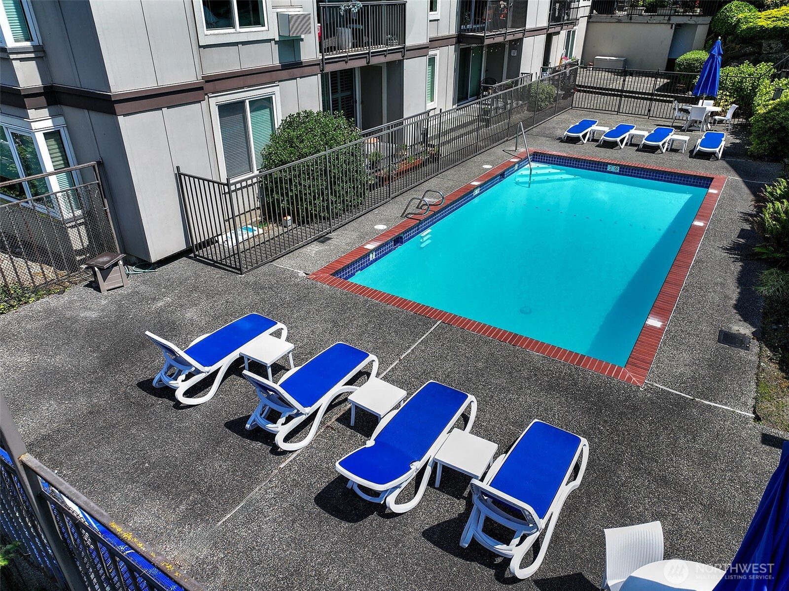 2253 Gilman Drive W #406, Seattle, WA 98119