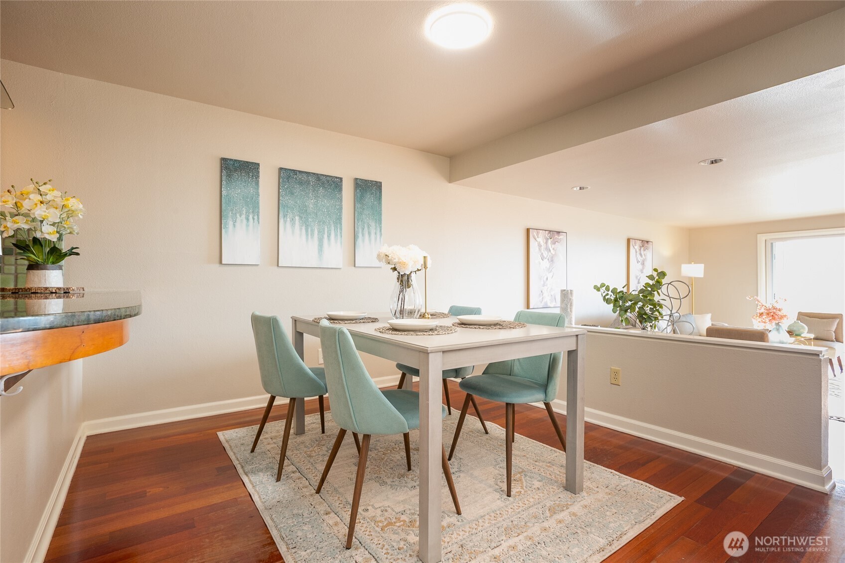 2253 Gilman Drive W #406, Seattle, WA 98119