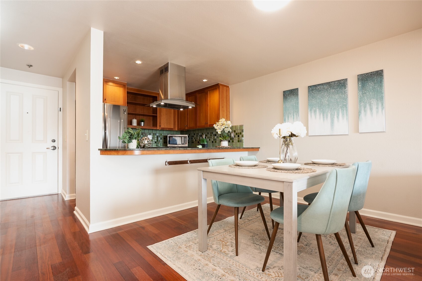 2253 Gilman Drive W #406, Seattle, WA 98119