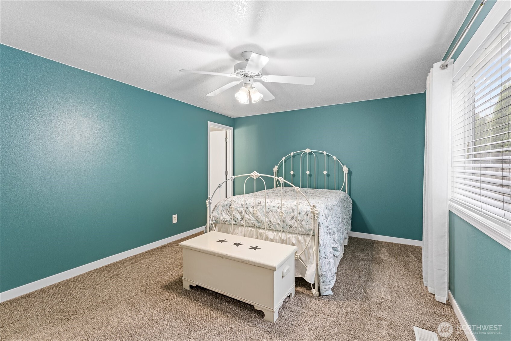 105 Wilshire Way , Kelso, WA 98626