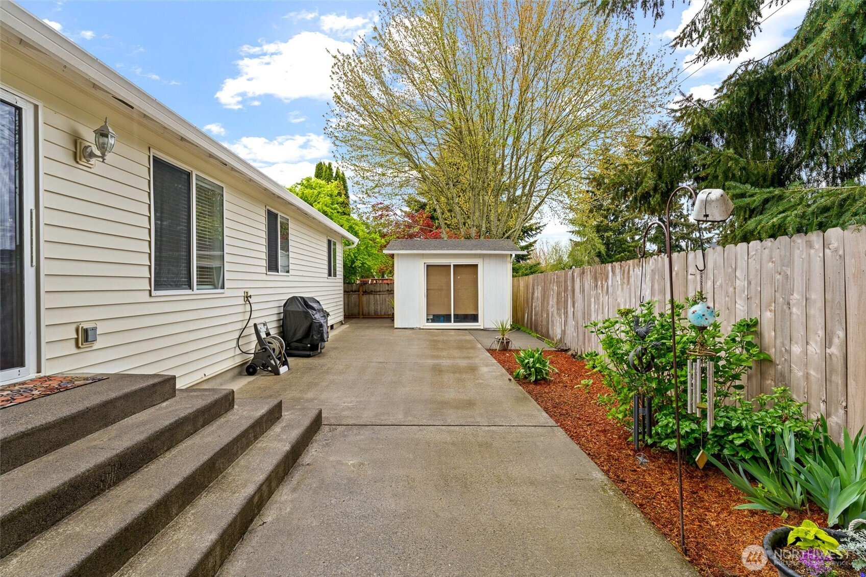 105 Wilshire Way , Kelso, WA 98626
