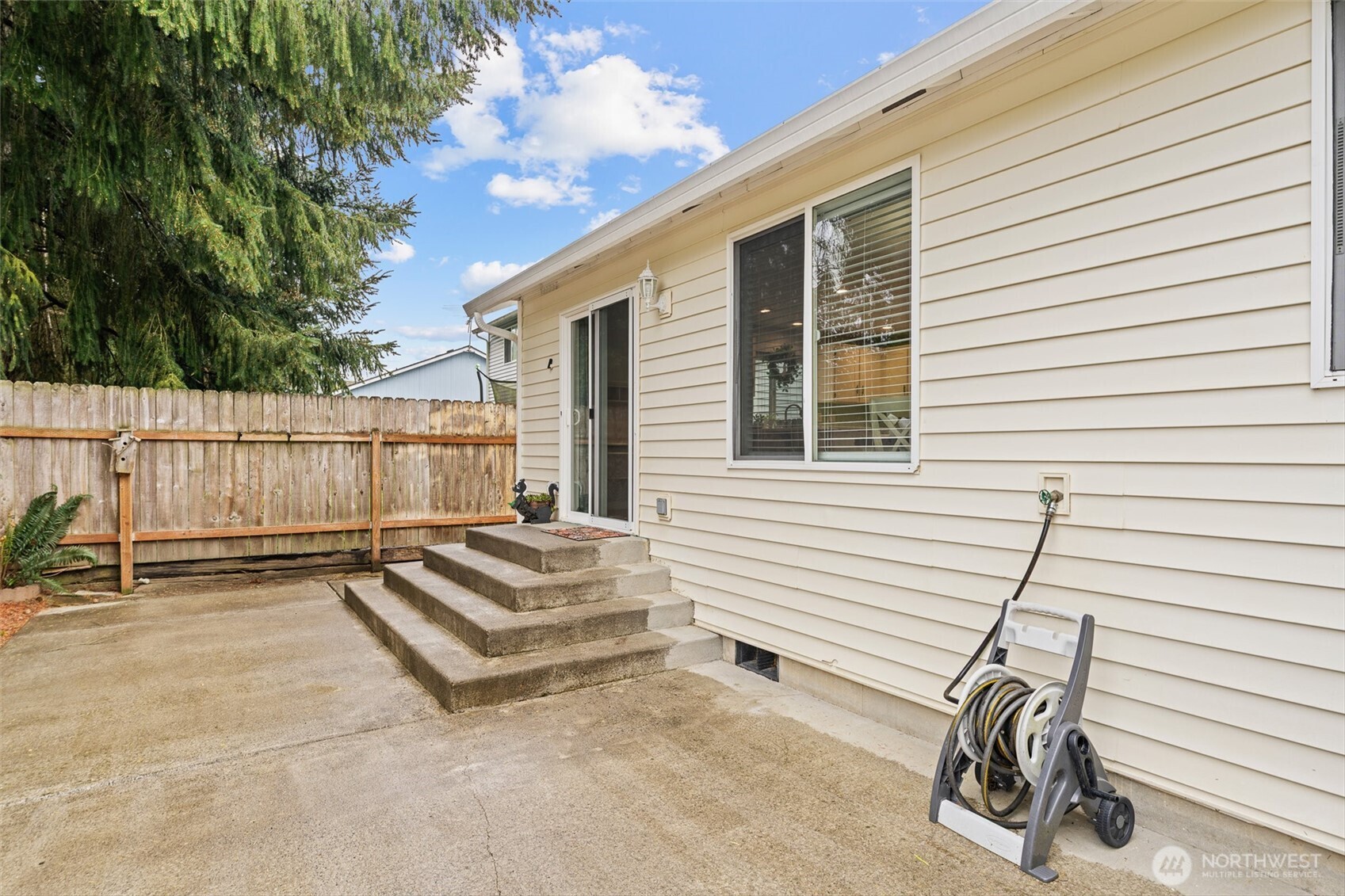 105 Wilshire Way , Kelso, WA 98626