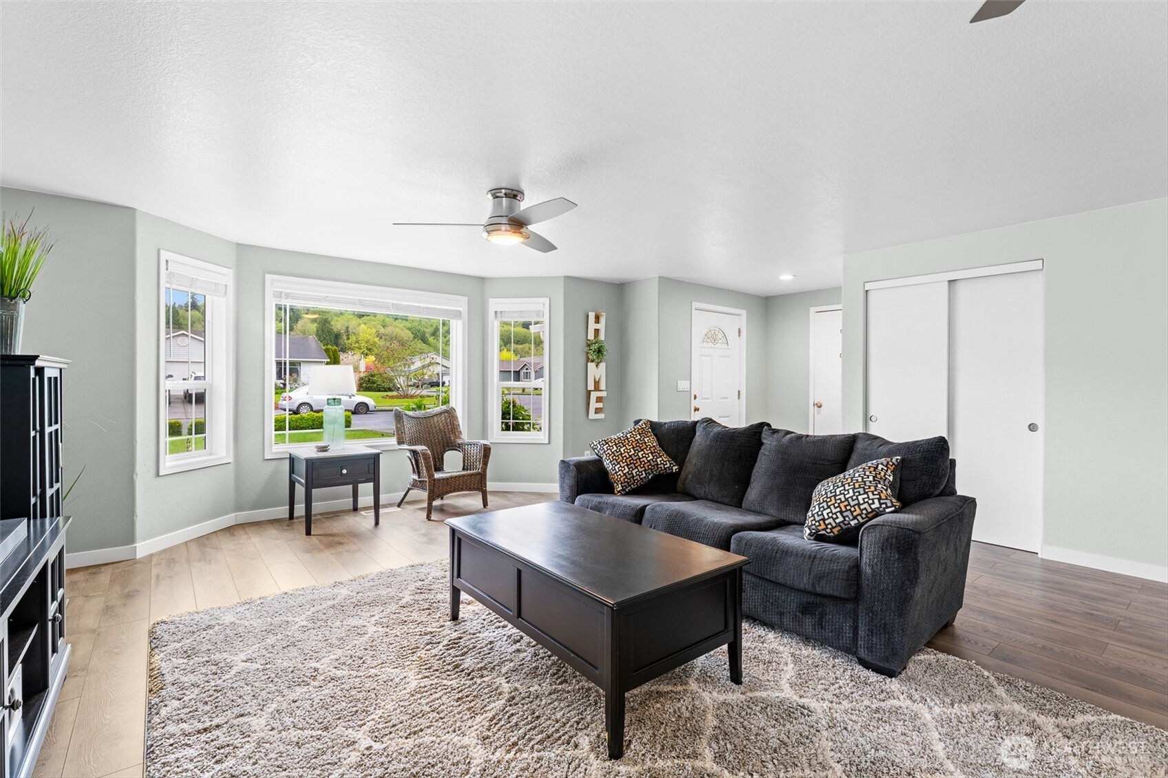 105 Wilshire Way , Kelso, WA 98626